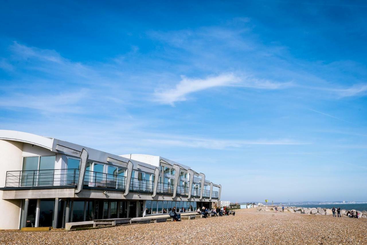 Amazing Beach Apartment ランシング エクステリア 写真